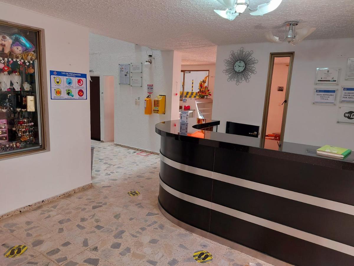 Hotel Emperador Barbosa  Extérieur photo