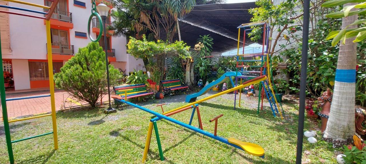 Hotel Emperador Barbosa  Extérieur photo